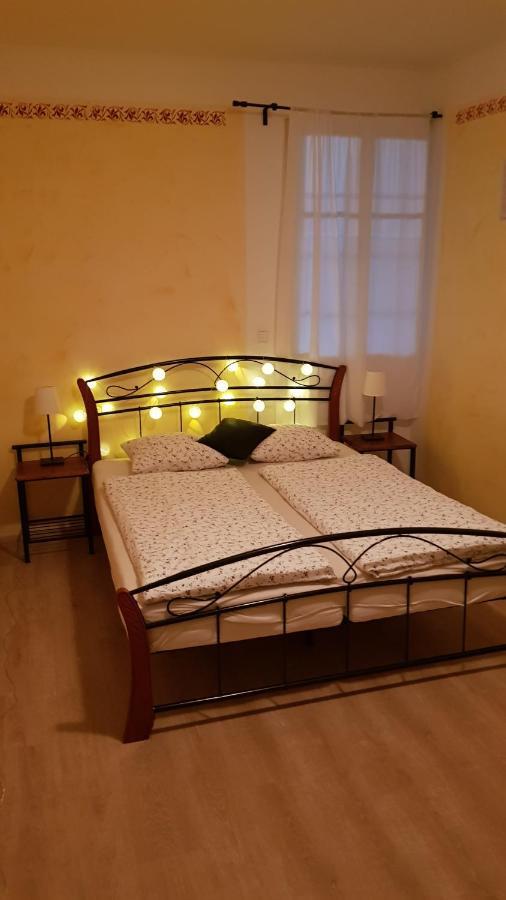 Apartman Lotos 米库洛夫 外观 照片
